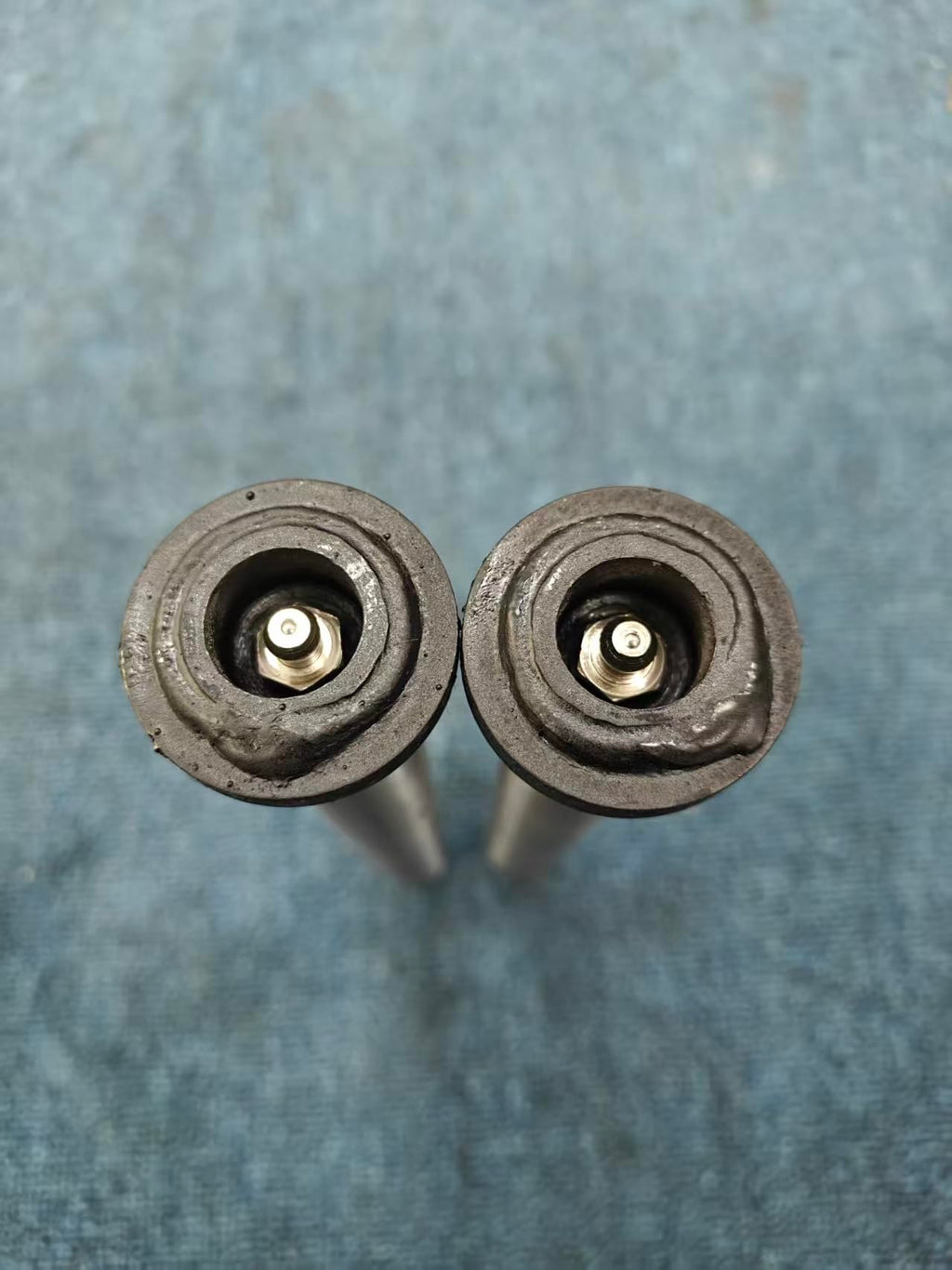 2PCS Mini Excavator Bucket Pins, 25mm Diameter x 250mm Length Replacement Pivot Pin Set with Flange Head and Retaining Holes for Bucket Linkage