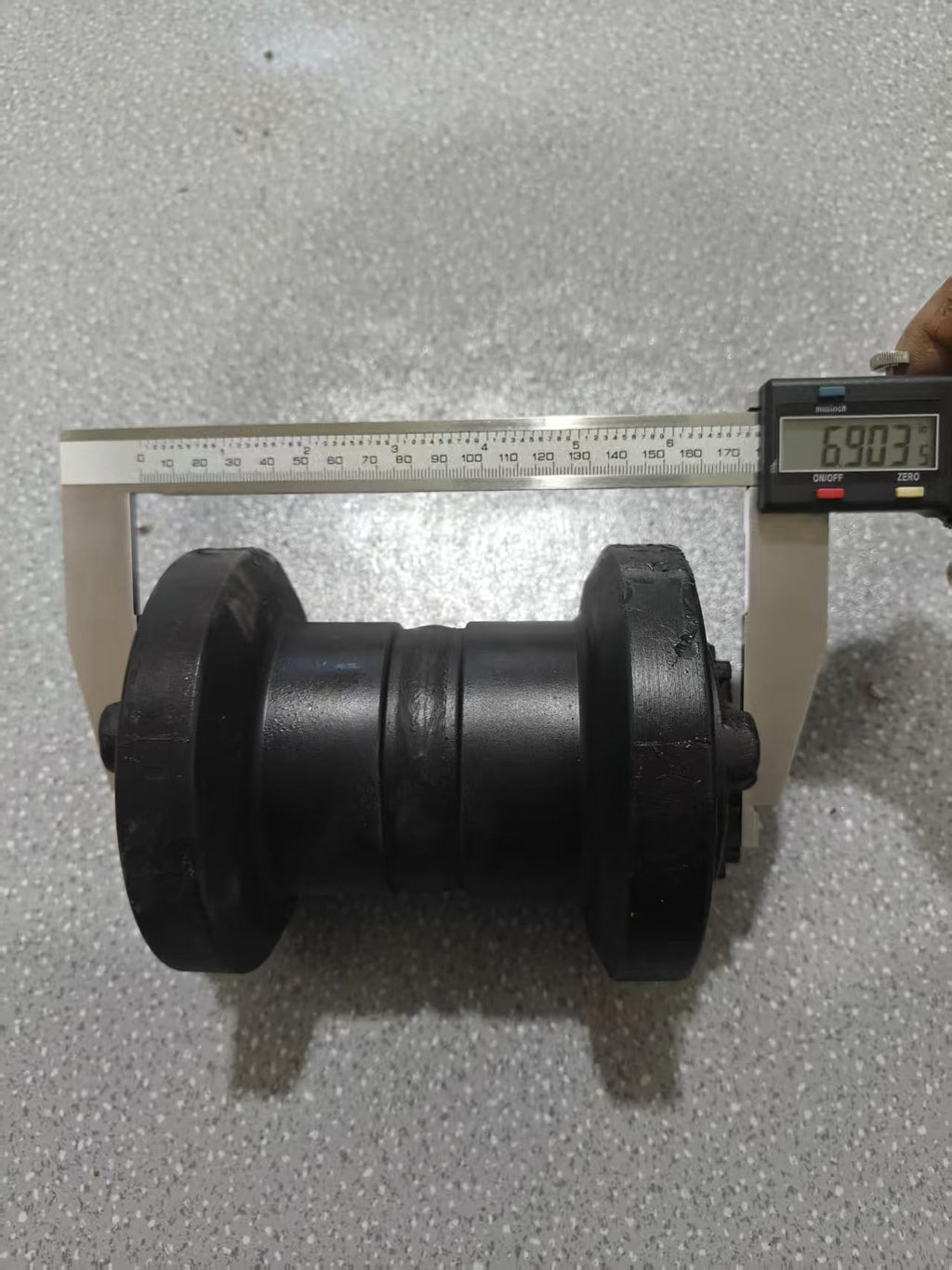 Undercarriage Roller for Kubota KX121 KX040-4 U30 U35 Track RD148-21700