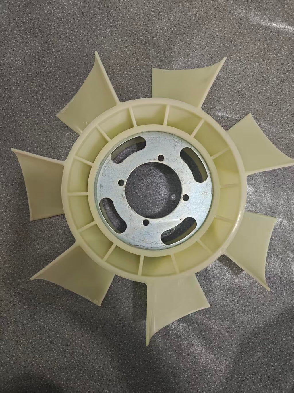 Cooling Fan YM129612-44740 For Komatsu PC45R-8 PC50 Engine 4D84E-3D 4D88E-3B