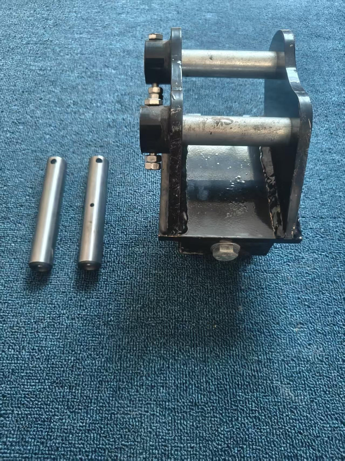 Mini Excavator Attachment Quick Hitch Coupler for Small Diggers Mechanical  Gift two pins