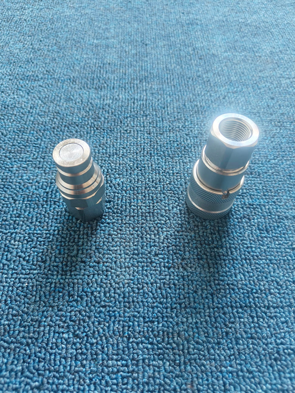 Summit Hydraulics 3/8” Ag ISO 5675 Hydraulic Quick Connect Pioneer Style Couplers, 3/8” NPT Thread, 2 Sets